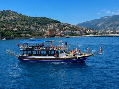 Relax boat tour in Alanya